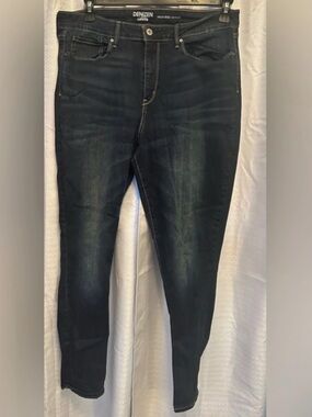 Women's Dark Wash Skinny Jeans